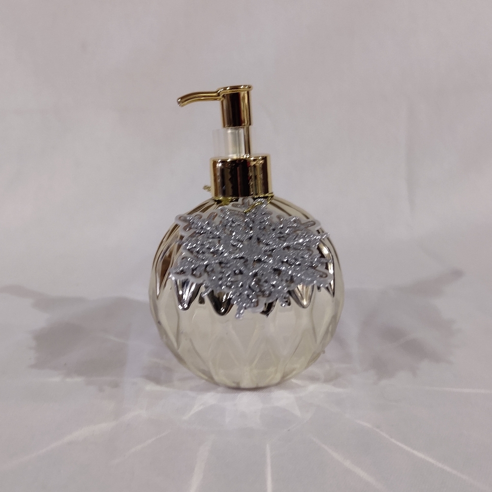 NEW Ellen Tracey Warm Vanilla Hand Soap 16.9 oz